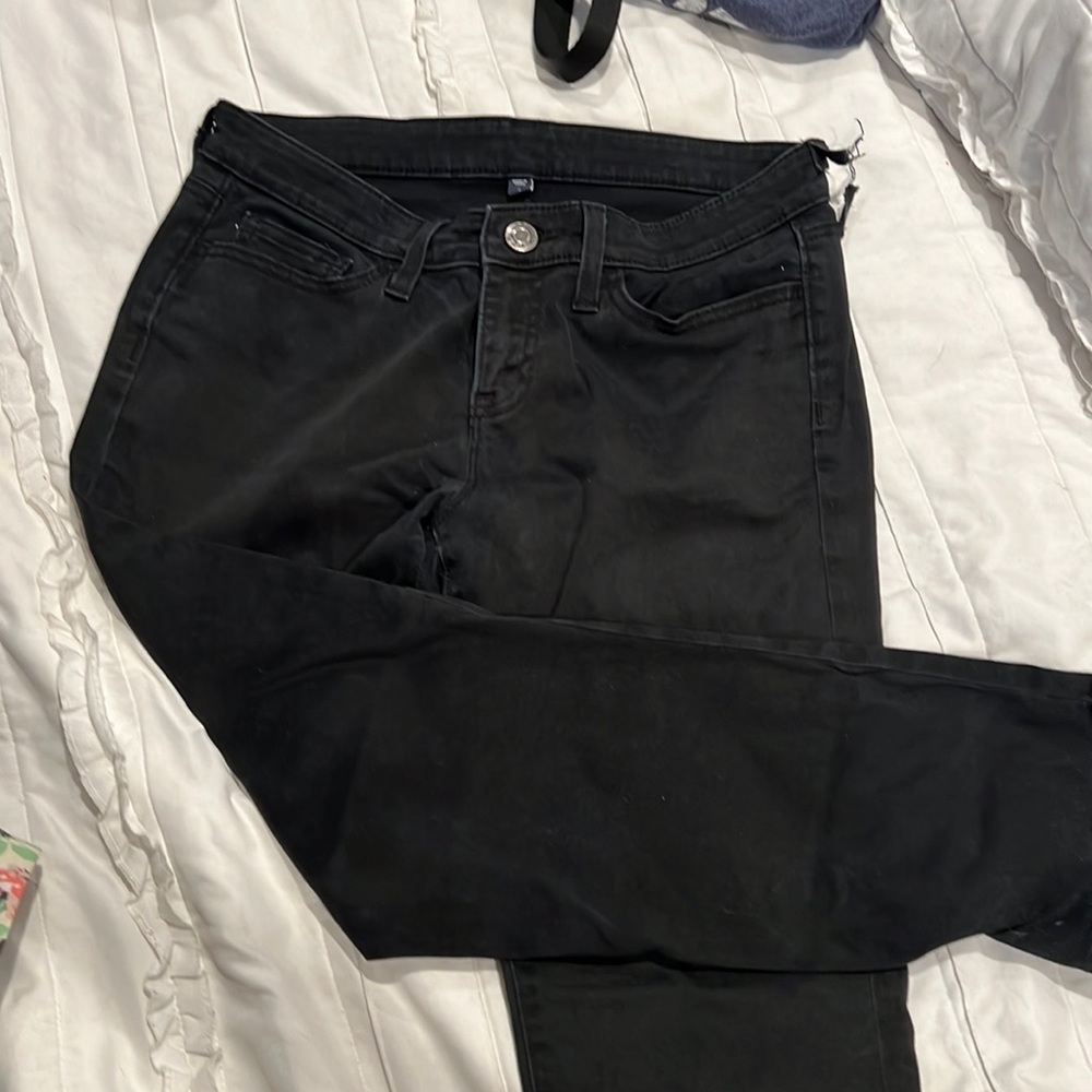 Black pants !